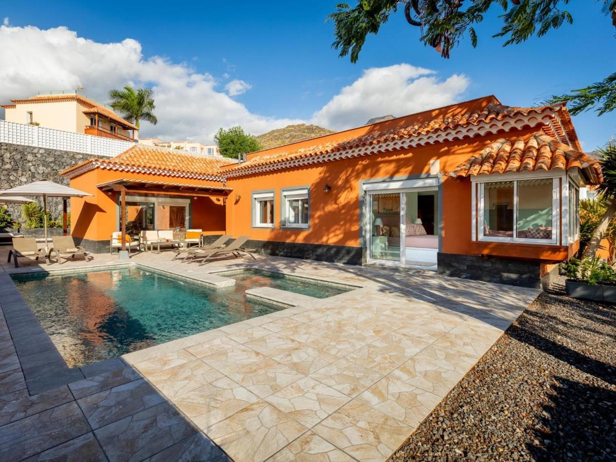 Elegant Paola Private Heated Pool Costa Adeje (Tenerife)